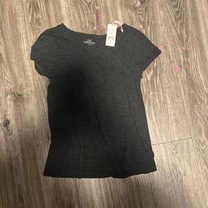 Vineyard Vines T-Shirt.